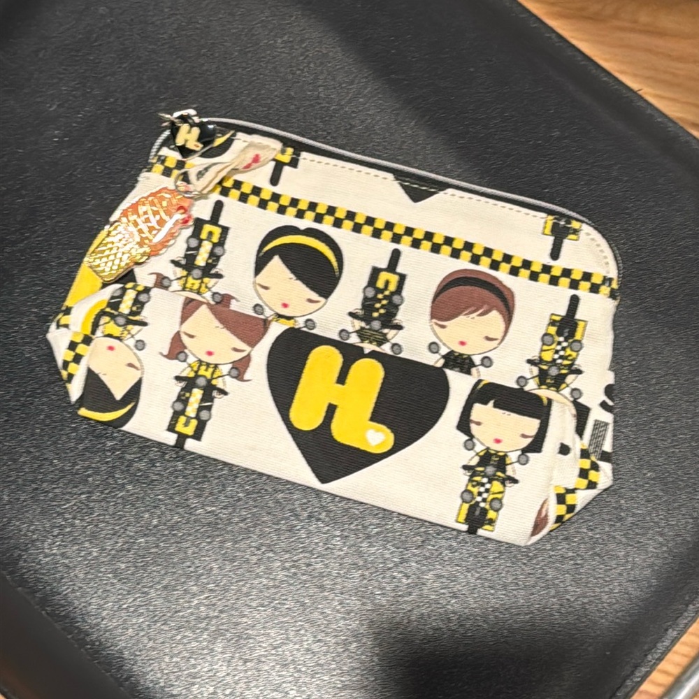 NWOT Harajuku Lovers “Taxi” Clutch